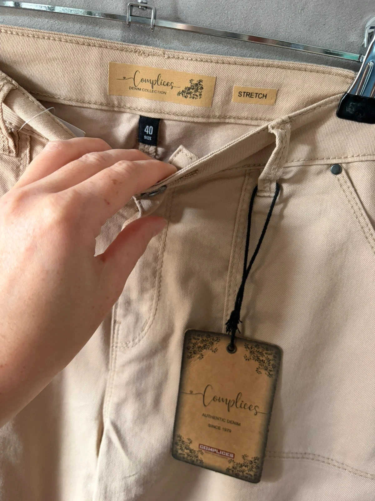Pantacourt beige Complices nuevo – photo 2